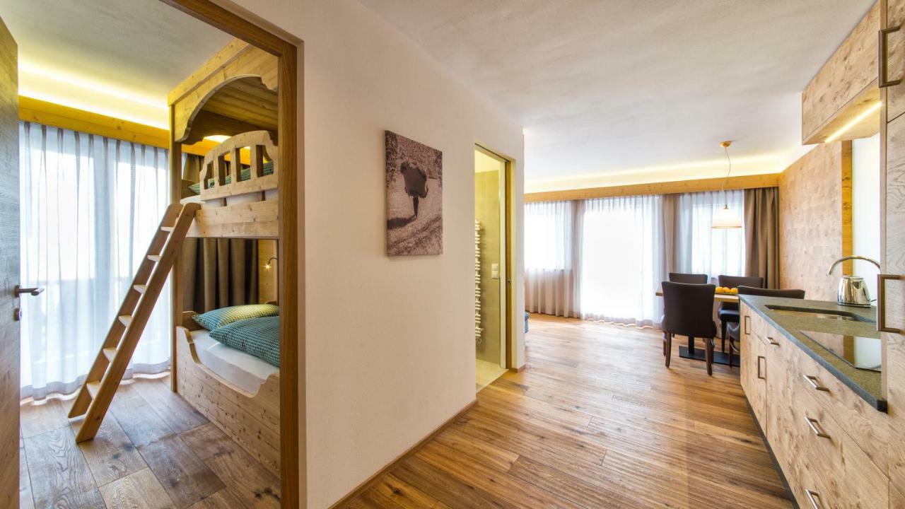 Alma Mountain Residence Dobbiaco Bagian luar foto